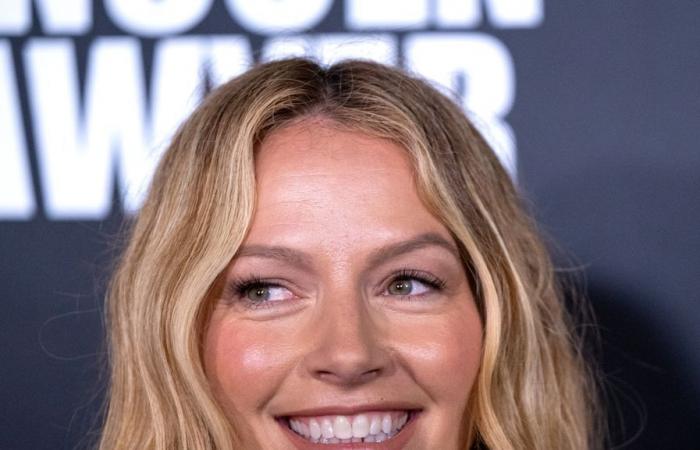 La cousine sosie de Becki Newton, l’avocate de Lincoln, est sa célèbre famille révélée