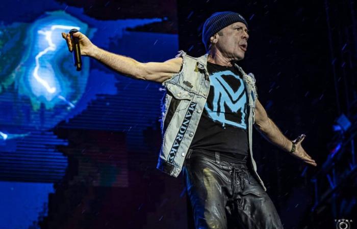 Bruce Dickinson aurait aidé Iron Maiden à trouver un remplaçant en cas de problèmes vocaux