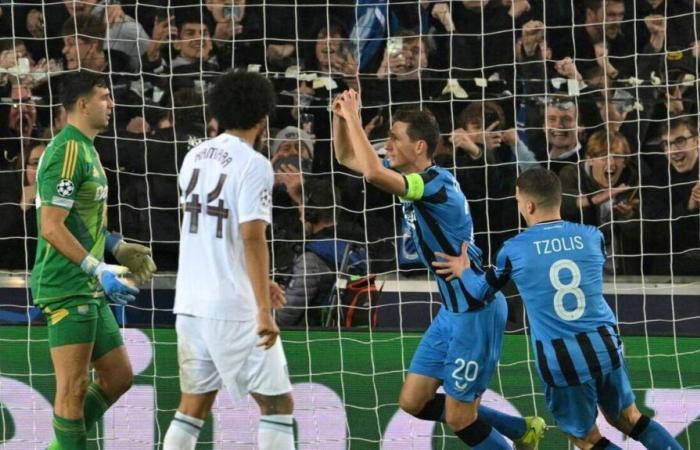 le but gag encaissé sur penalty par Emiliano Martinez et Aston Villa