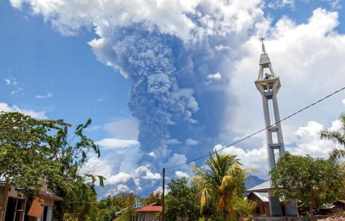 un nuage de cendres de près de 8 kilomètres lors d’une nouvelle éruption volcanique