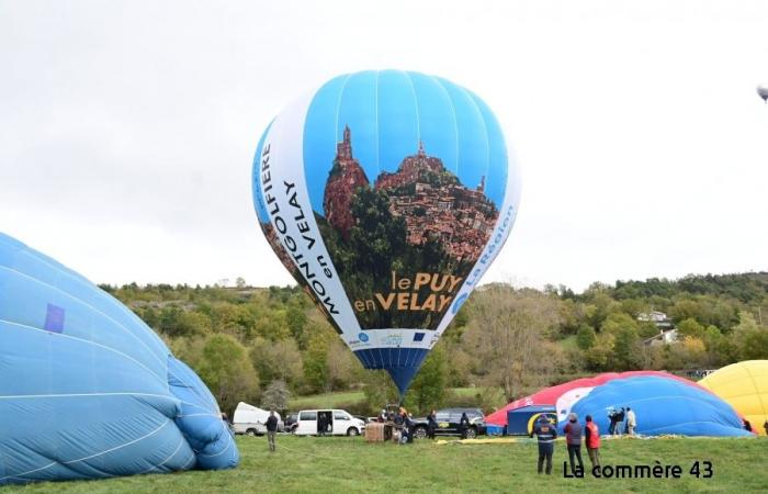 Levez les yeux, 50 montgolfières se posent sur le Velay