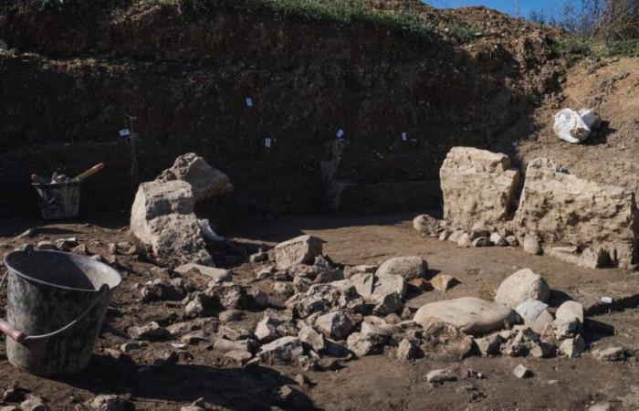 Dans les Hautes-Alpes, l’incroyable découverte de monolithes gravés vieux de plusieurs milliers d’années