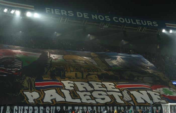 un tifo « Palestine libre » déployé par des supporters parisiens, colère du Crif