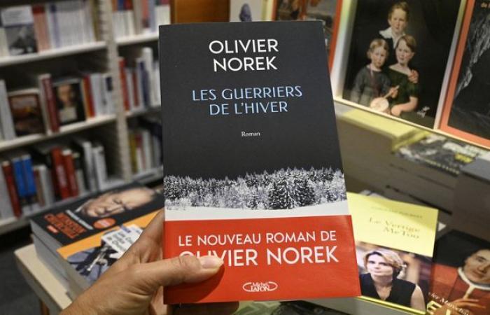 Olivier Norek reçoit le Prix Jean Giono pour son roman « Winter Warriors »