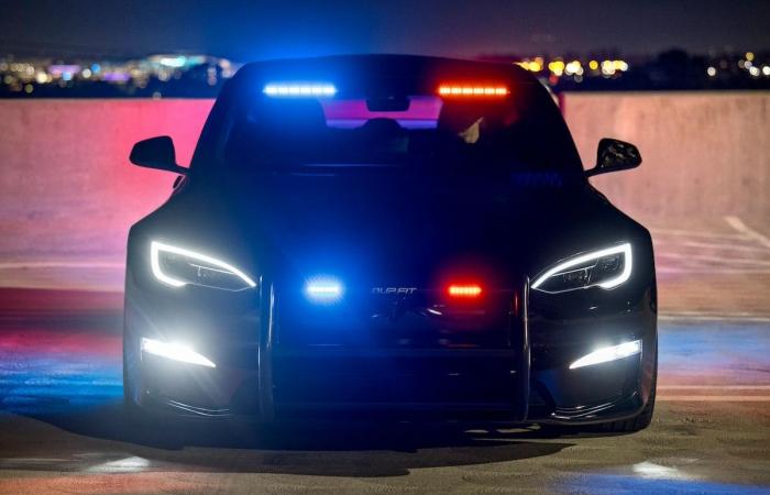 La nouvelle arme du shérif de Los Angeles atteint les 320 km/h !