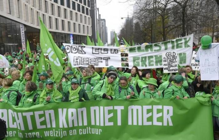 Plus de 10.000 personnes dans les rues de Bruxelles pour réclamer plus de moyens dans le secteur associatif (photos)