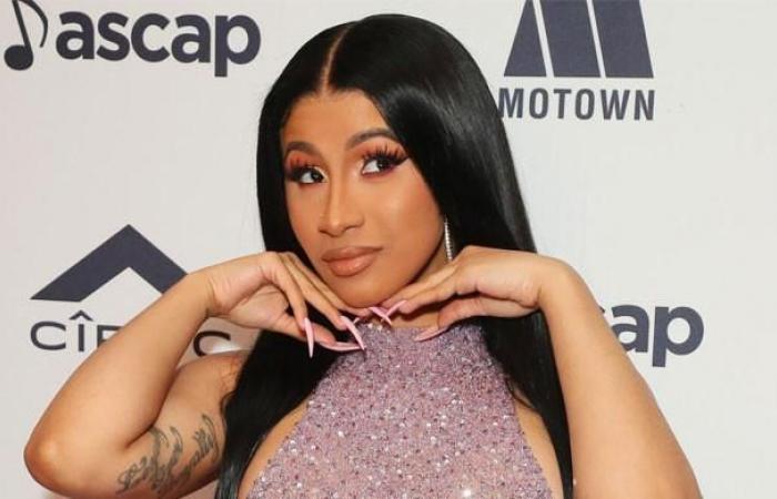 Cardi B laisse ses fans deviner le nom de sa fille nouveau-née