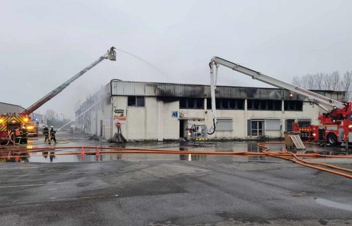 Incendie dans une conserverie entièrement détruite, 14 personnes au chômage technique à Petite-Synthe