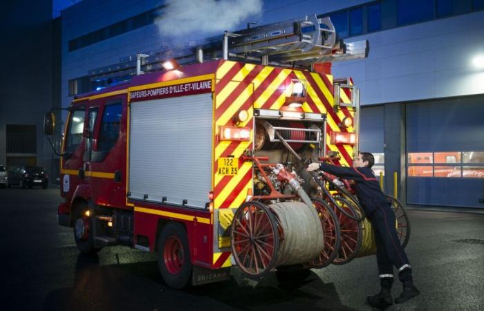 Un hangar agricole de 1 000 m2 ravagé par les flammes pendant la nuit