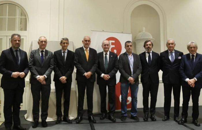 Le Collège des Économistes décerne sa médaille d’or à José Manuel Domínguez