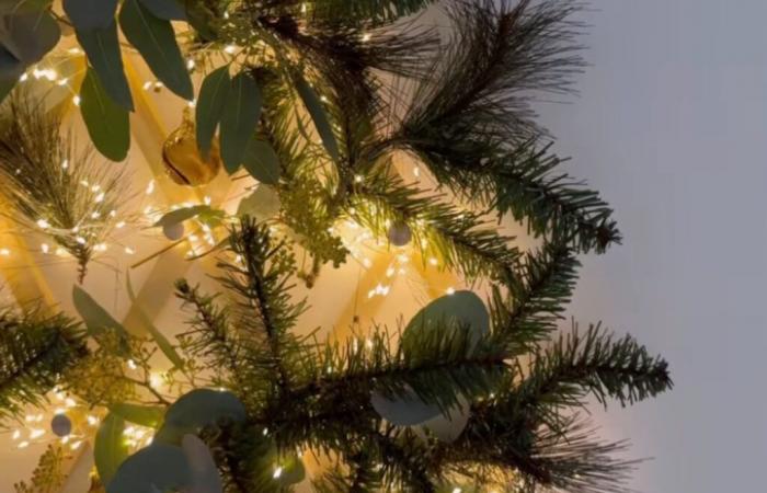 Pour Noël, IKEA imagine le sapin artificiel parfait qui ne prend pas de place