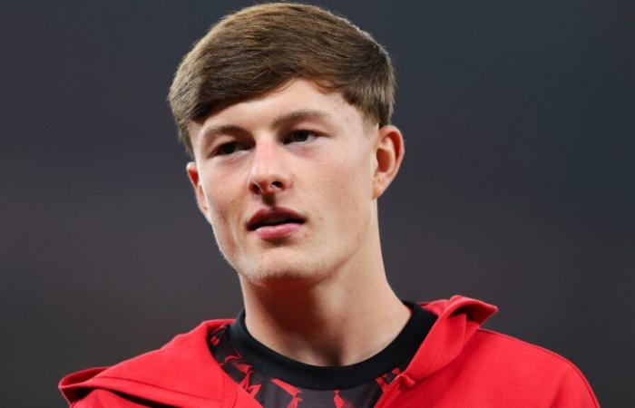 Man Utd promeut un prodige de 17 ans dans son équipe à la dernière minute avant le choc de la Ligue Europa contre le PAOK