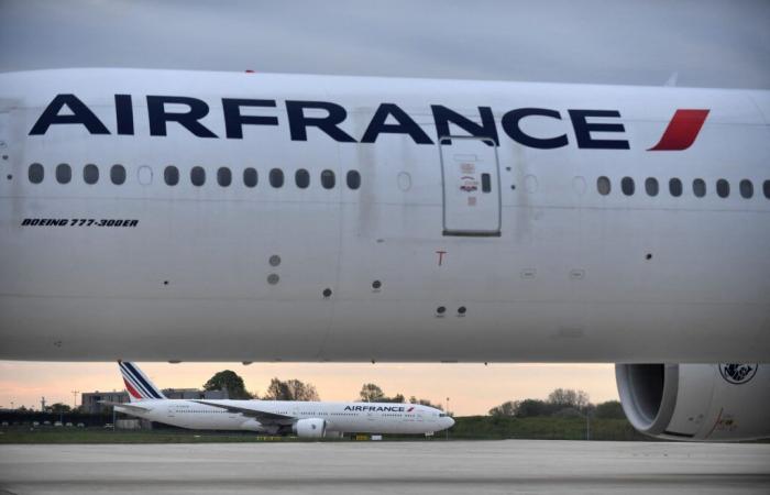 Miné par l’impact des JO, Air France-KLM déçoit et chute en Bourse