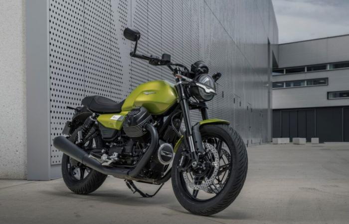 Moto Guzzi fait revivre la légendaire gamme V7 avec des mises à jour de pointe.