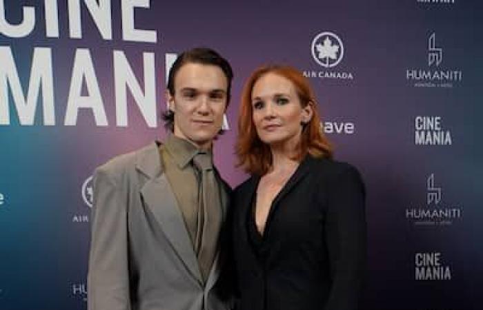 [PHOTOS] Julie Le Breton, Caroline Dhavernas, Mylène MacKay et plusieurs autres à la première du film « Bergers » pour le lancement de Cinemania