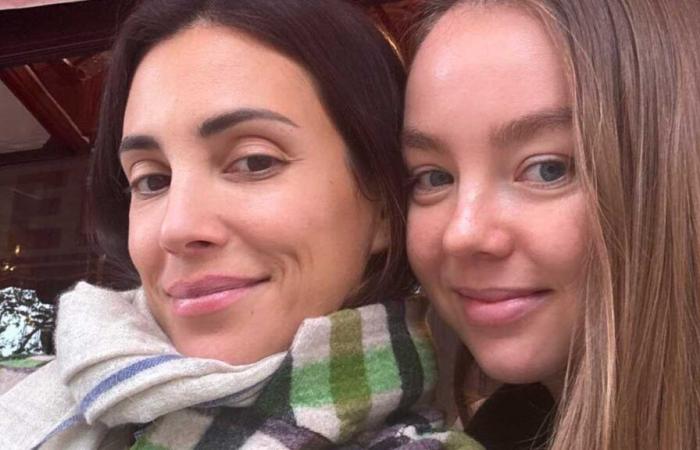 Les simples selfies de la princesse Alexandra de Hanovre avec sa famille