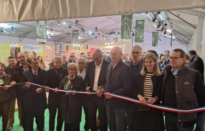 François Sauvadet inaugure la Ferme de Côte-d’Or et fait une annonce forte