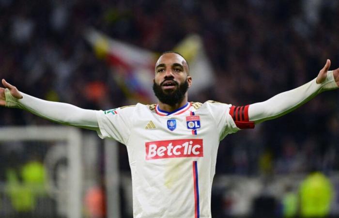 OL – Saint-Etienne, le message provocateur de Lacazette aux Verts