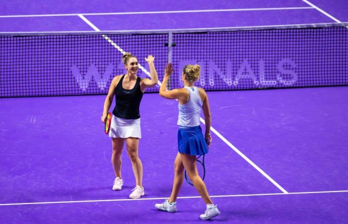 Dabrowski et Routliffe restent invaincus et se qualifient pour le dernier match de la finale WTA