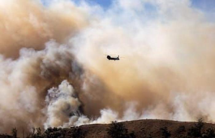 [EN IMAGES] Des dizaines de maisons détruites par un immense incendie près de Los Angeles