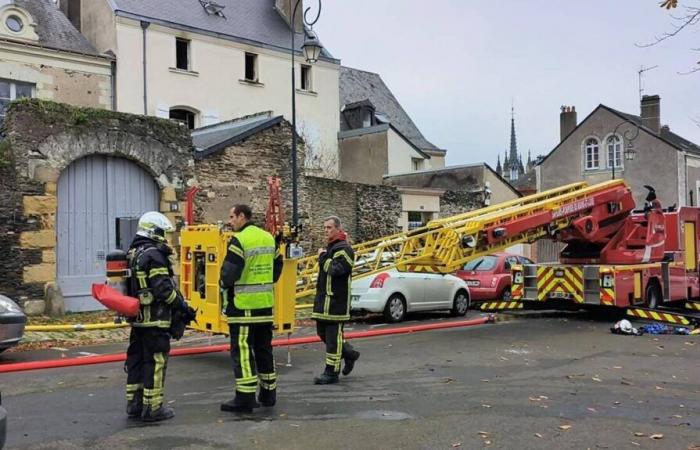 Un incendie dans une maison à vendre à Angers mobilise une vingtaine de pompiers