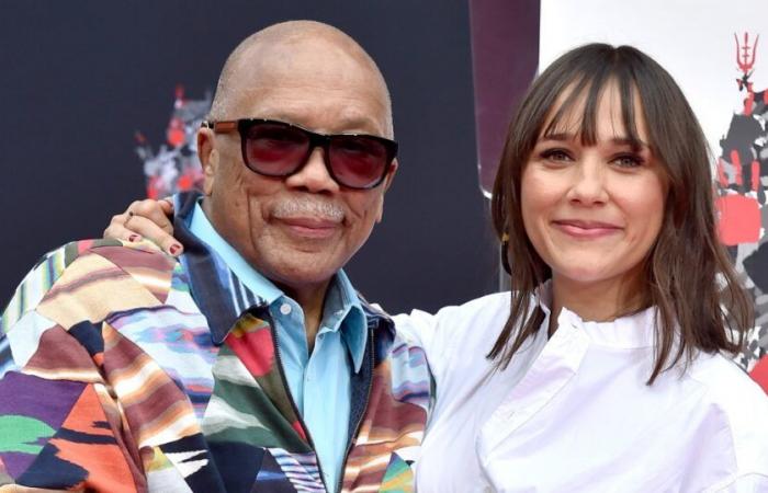 Rashida Jones s’exprime après la mort de son père Quincy Jones