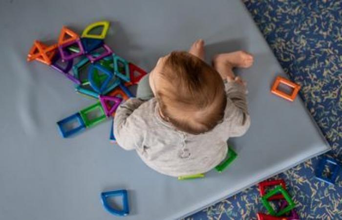 Info franceinfo Une directrice et une éducatrice d’une crèche des Yvelines mises en examen, soupçonnées de maltraitance envers au moins huit enfants