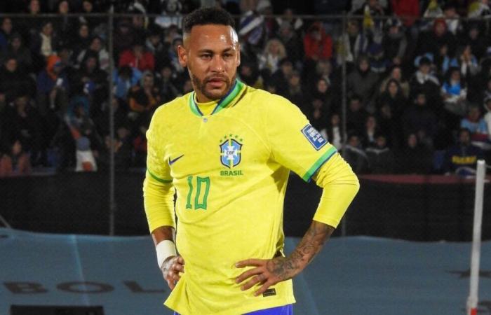 Neymar subit un vol inhabituel en Arabie et cherche maintenant à retourner à Santos au Brésil