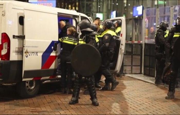 Des supporters de football israéliens ont été attaqués à Amsterdam. La violence a été condamnée comme antisémite