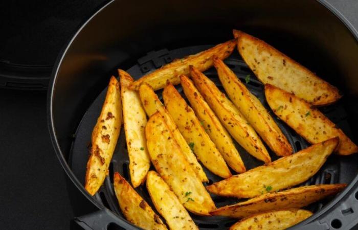 Frites, pommes de terre, la cuisson des pommes de terre dans l’Air Fryer pourrait présenter un risque pour la santé selon une étude récente