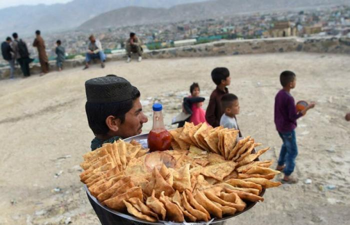 Ces policiers n’auraient pas dû engloutir les samosas du ministre