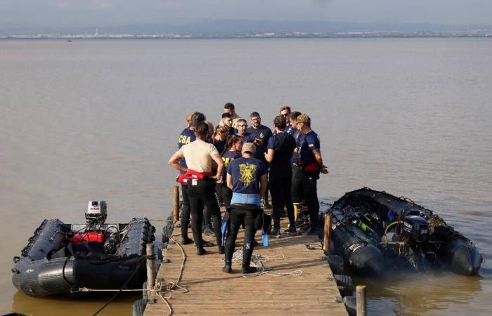 En Espagne, la recherche des sinistrés des inondations s’étend aux plages et aux lagunes