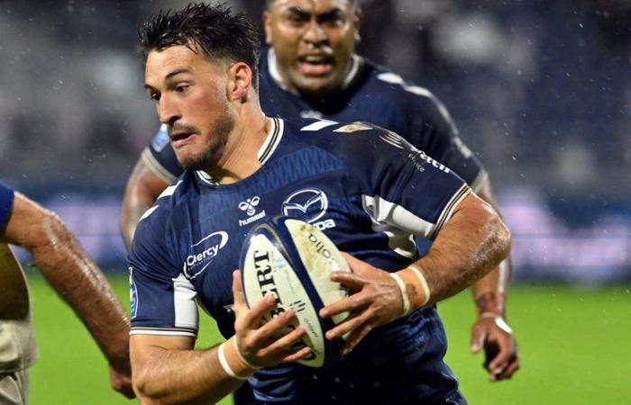 Clément Garrigues et George Tilsley au centre de toutes les attentions lors du match entre Soyaux-Angoulême et le SU Agen