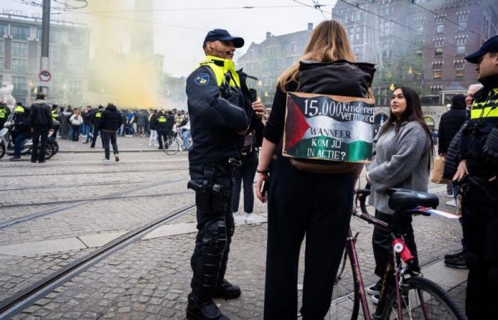 Des supporters du Maccabi Tel Aviv affrontent des manifestants pro-palestiniens à Amsterdam