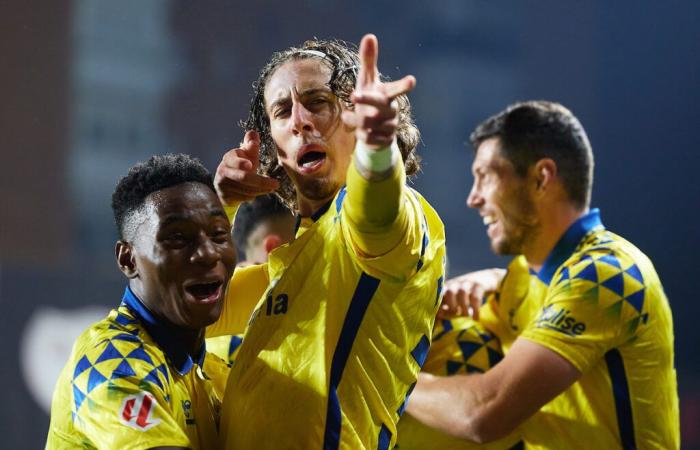 Las Palmas gagne à Vallecas avec sacrifice défensif et but (1-3)