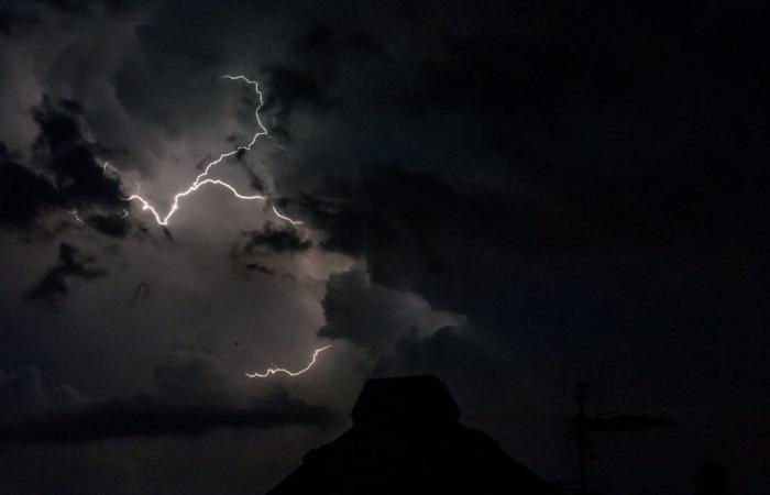 alerte orange, bus scolaires arrêtés, écoles fermées… à quoi s’attendre lors de l’épisode prévu de pluies intenses et d’orages