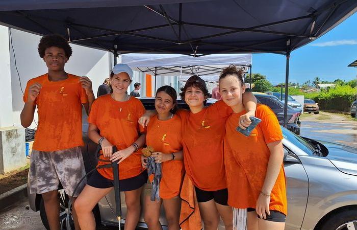 Des lycéens de Cayenne lavent des voitures pour partir à New York