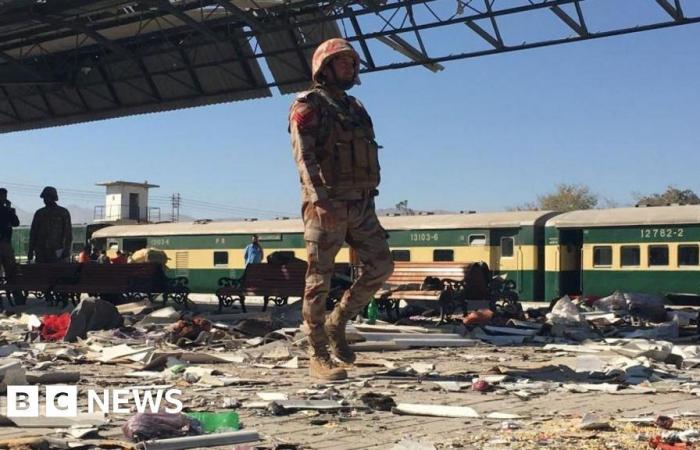 Au moins 25 morts dans l’explosion de la gare de Quetta