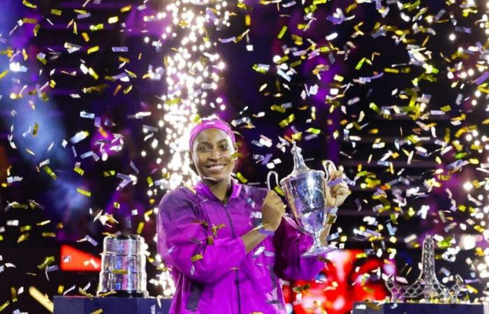 Coco Gauff réalise un match sensationnel contre Zheng Qinwen et remporte son premier Masters à 20 ans (vidéo)