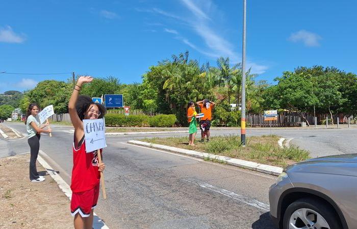 Des lycéens de Cayenne lavent des voitures pour partir à New York