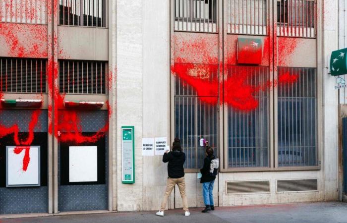 des manifestants accusent BNP Paribas de financer Israël dans la guerre contre le Hamas