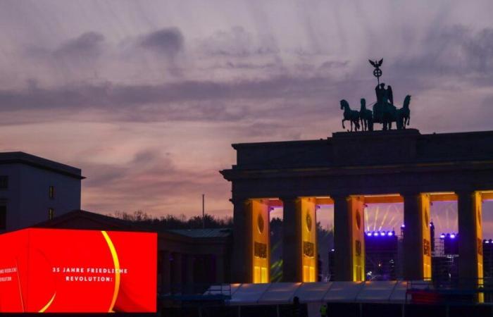 L’Allemagne en crise commémore un “jour heureux” (en images)