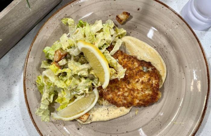 Escalopes de poulet en croûte de panko façon César et parmesan