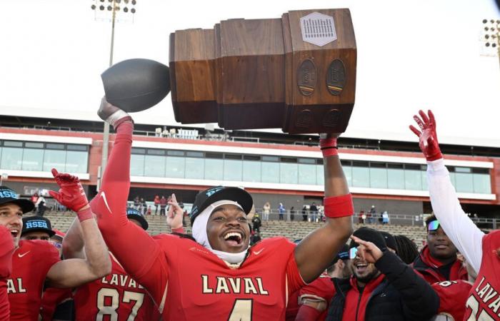 le Rouge et Or domine la deuxième demie et bat les Carabins 22-17