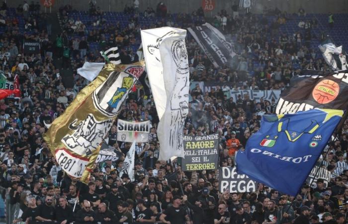 Un homme arrêté alors que les ultras de la Juventus et de Turin s’affrontent avant le derby de Serie A