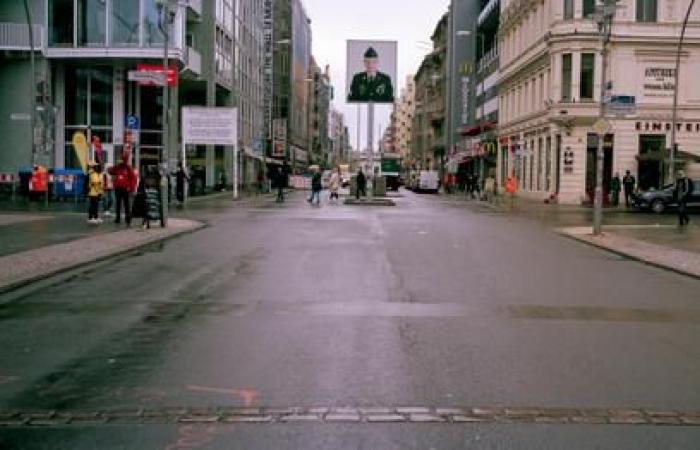 Sur les traces des fragments du mur de Berlin, trente-cinq ans après son ouverture