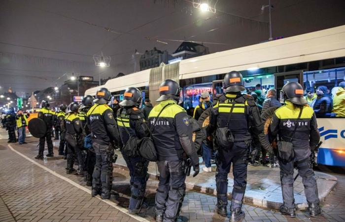 Match de football à Amsterdam | Des partisans israéliens battus dans une « explosion d’antisémitisme »