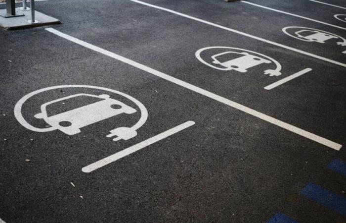 La France dispose-t-elle d’un réseau de bornes de recharge électrique parmi les « meilleurs d’Europe » ? – Libération