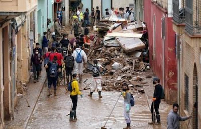 En Espagne, les inondations apportent des odeurs nauséabondes