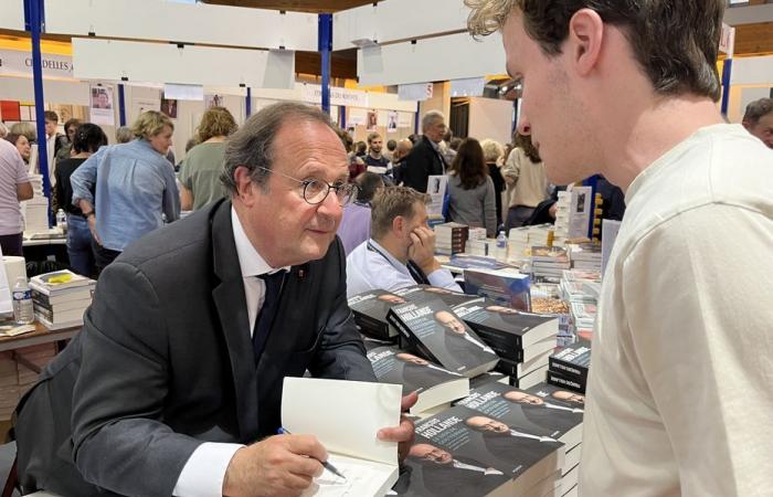 “Un président qui écoute, c’est peut-être ce qui manque beaucoup à la politique en ce moment”, selon François Hollande